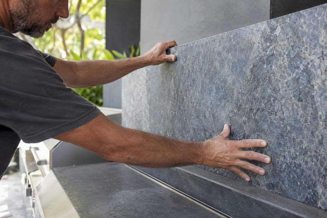 28% Choose Slab: Kitchen Backsplash Ideas Homeowners Can Plan with Builders